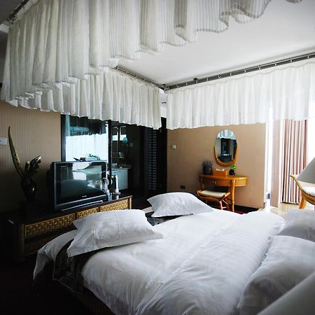 Xinjiang Yema International Clubhouse Hotel Urumqi Eksteriør billede