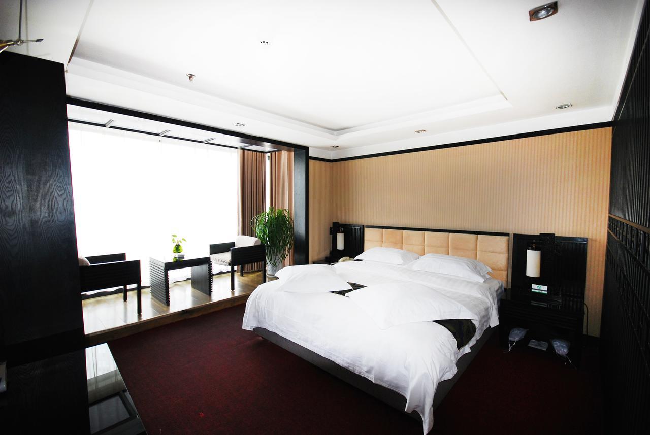 Xinjiang Yema International Clubhouse Hotel Urumqi Eksteriør billede
